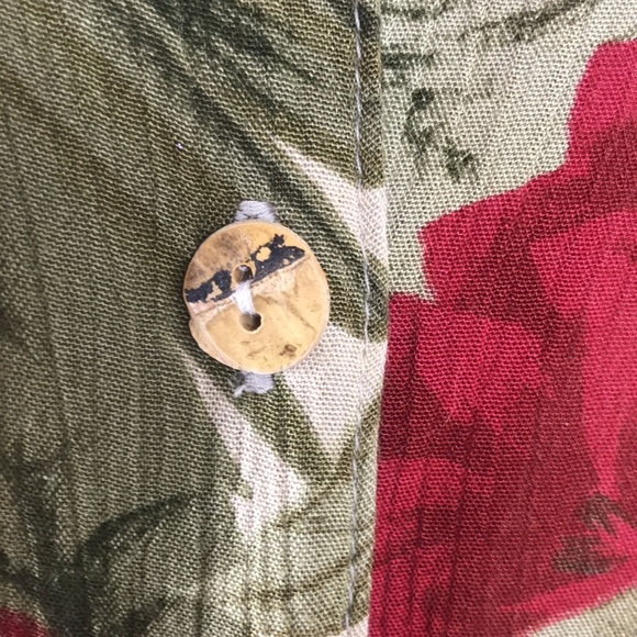 Stephanie K button down Hawaiian shirt - Picture 5 of 10